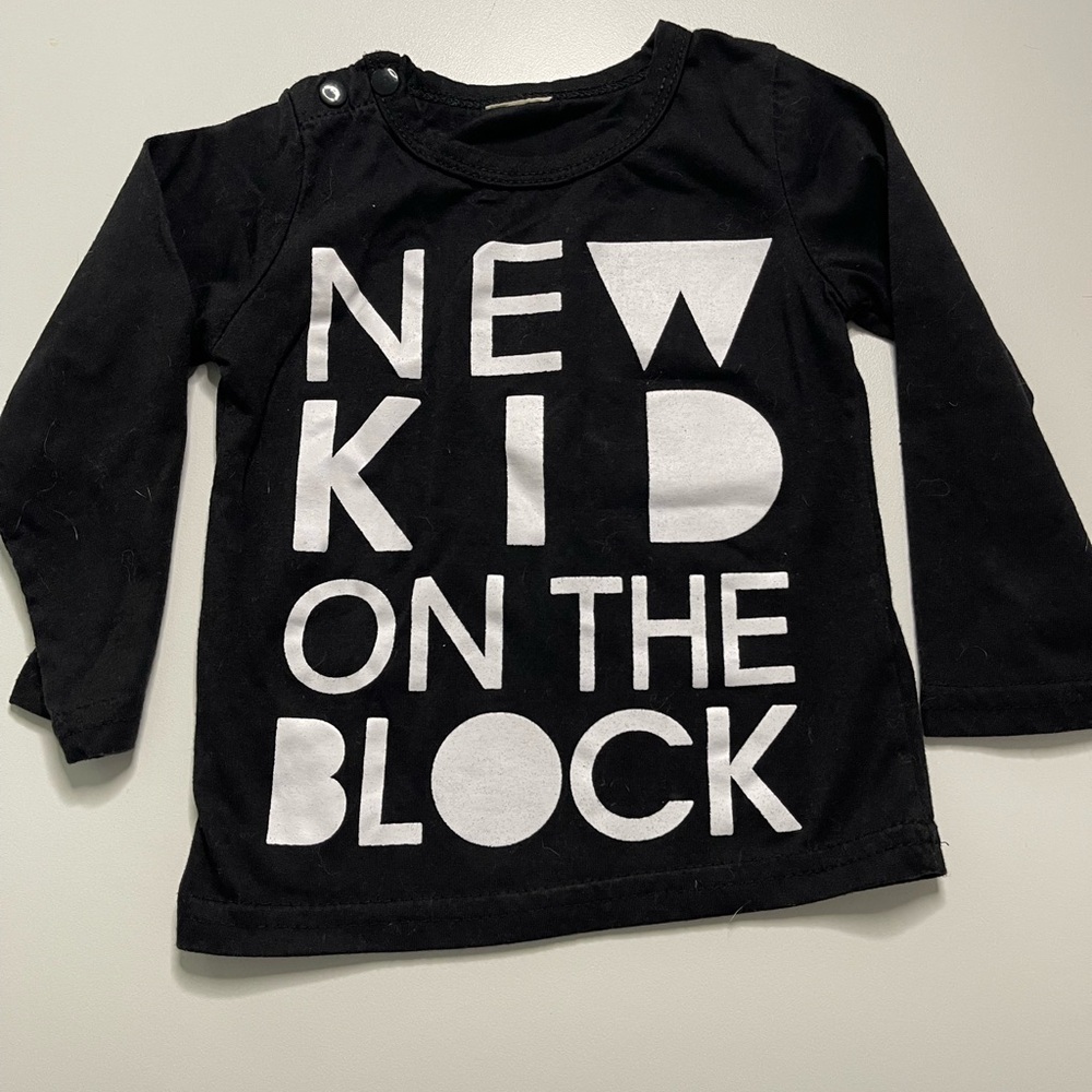 Black and White Long Sleeve Tees with “New kid on the block”
